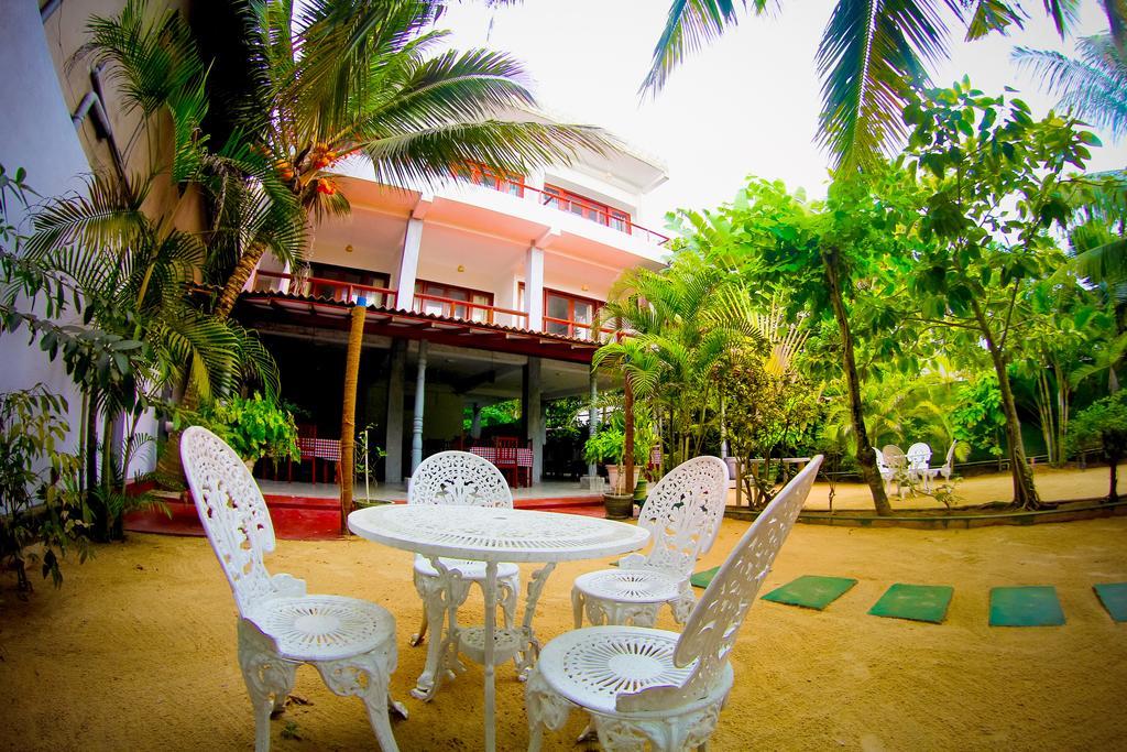 Mother'S Place Nimala Hikkaduwa Exterior photo